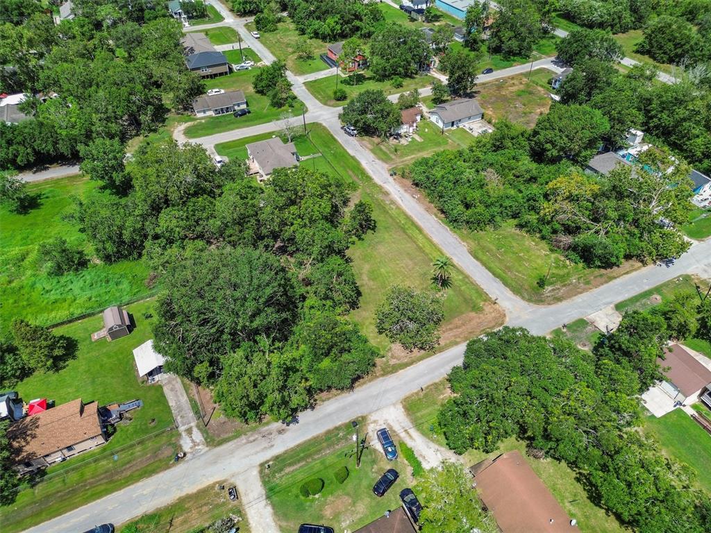 6718 Overton Street, Hitchcock, Texas image 4