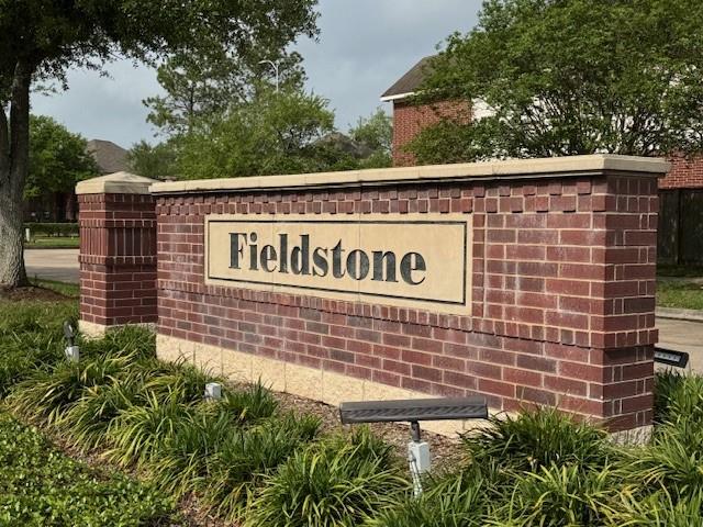 3027 Fallbrook Drive, Pearland, Texas image 32