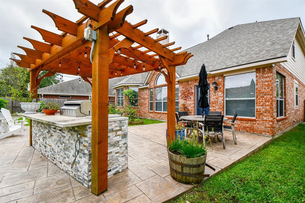 3027 Fallbrook Drive, Pearland, Texas image 26