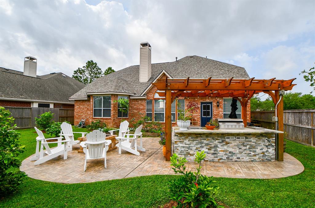 3027 Fallbrook Drive, Pearland, Texas image 25