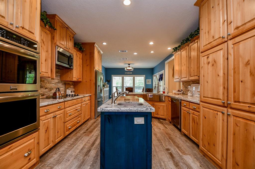 8520 Spell Road, Needville, Texas image 8