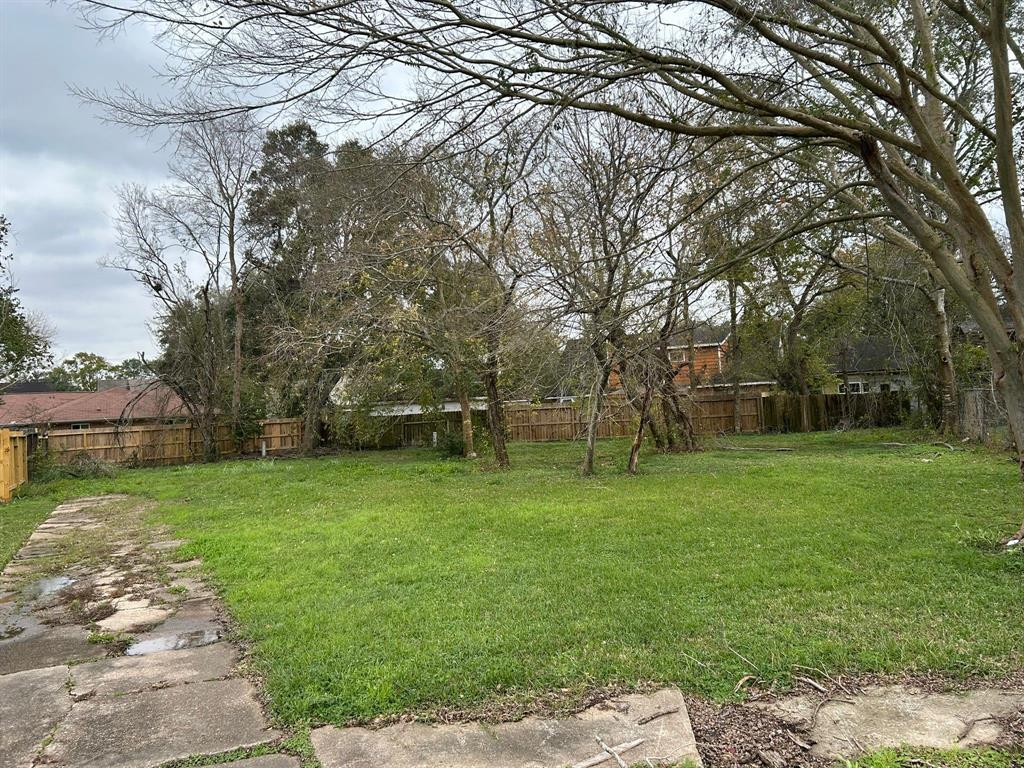 6911 Briargate Drive