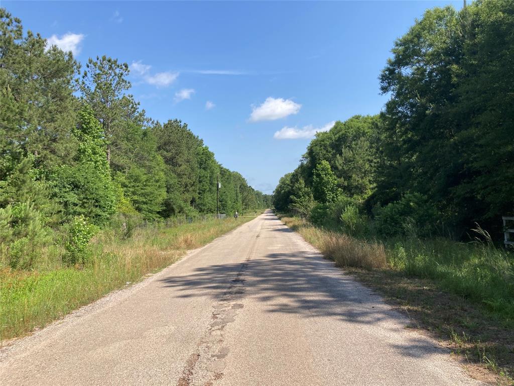 Lee Drive, Cleveland, Texas image 3