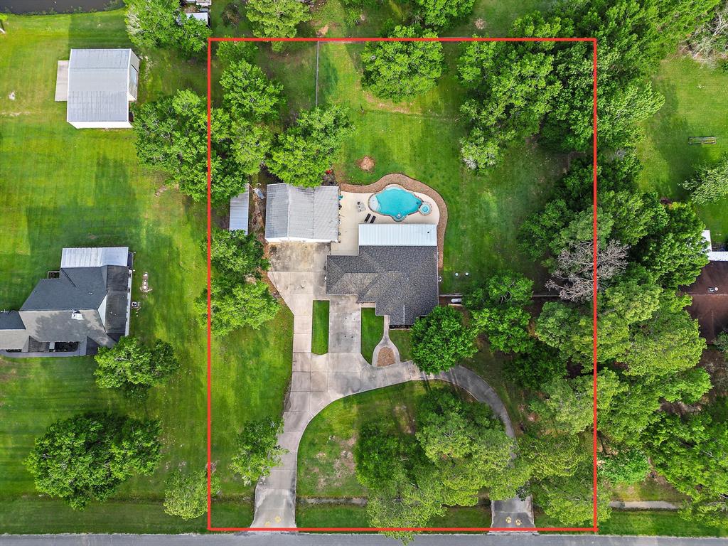 351 Indian Trails Drive, Wallisville, Texas image 3
