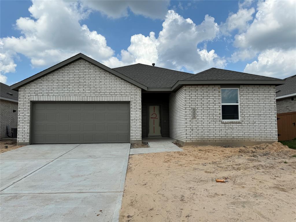 1211 Shady Pines Drive, Beasley, Texas image 3