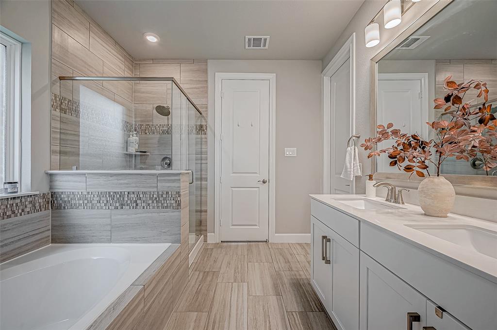 21450 Petherton Drive, Tomball, Texas image 37
