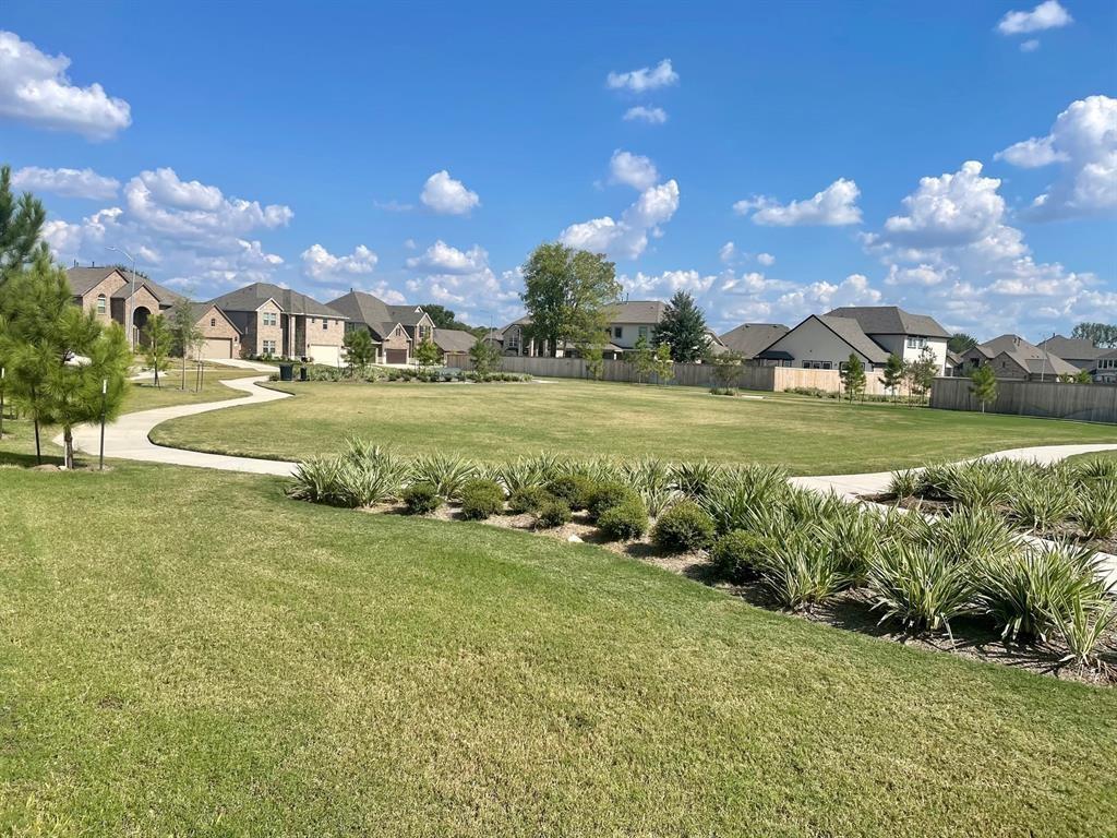 21450 Petherton Drive, Tomball, Texas image 41