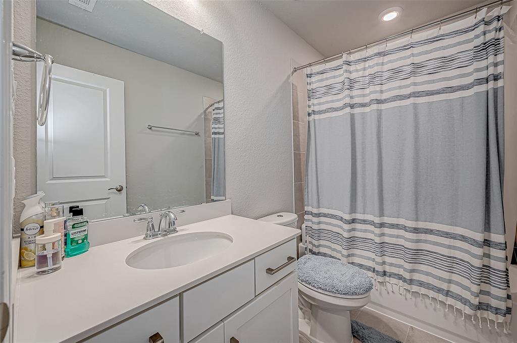 21450 Petherton Drive, Tomball, Texas image 26