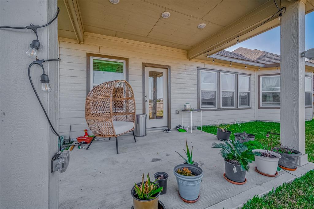 21450 Petherton Drive, Tomball, Texas image 39