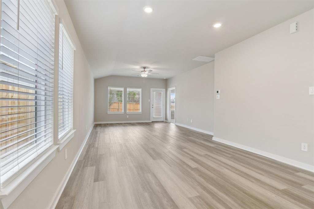16813 Harvest Grove Lane, Conroe, Texas image 9