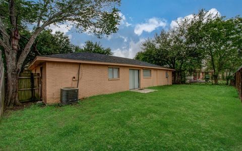 4951 E Ridge Creek Drive, Houston, TX 77053 - #: 52957868