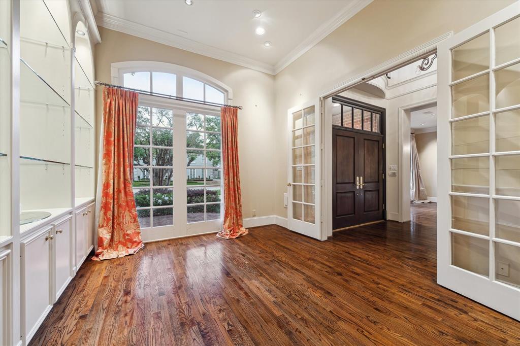 5079 Cedar Creek Drive, Houston, Texas image 4