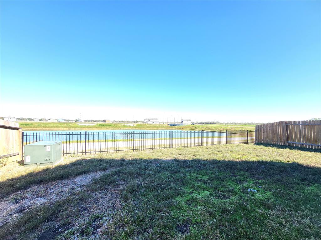 1227 Marvista Lane, Rosharon, Texas image 13