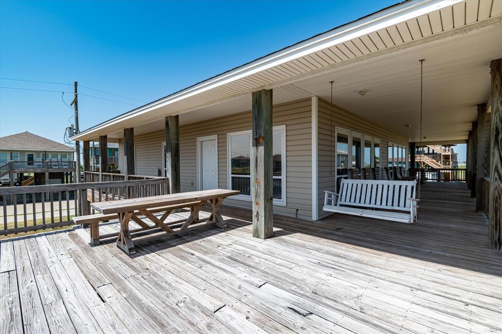 138 Verdia Drive, Crystal Beach, Texas image 10