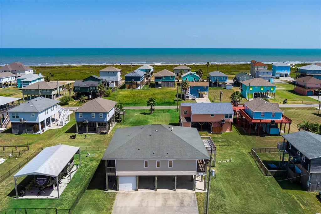 138 Verdia Drive, Crystal Beach, Texas image 2