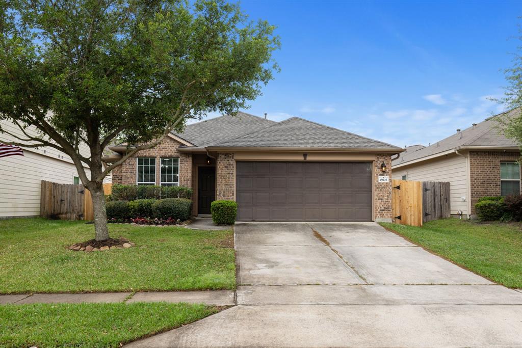 19103 Ayston Drive, Tomball, Texas image 1