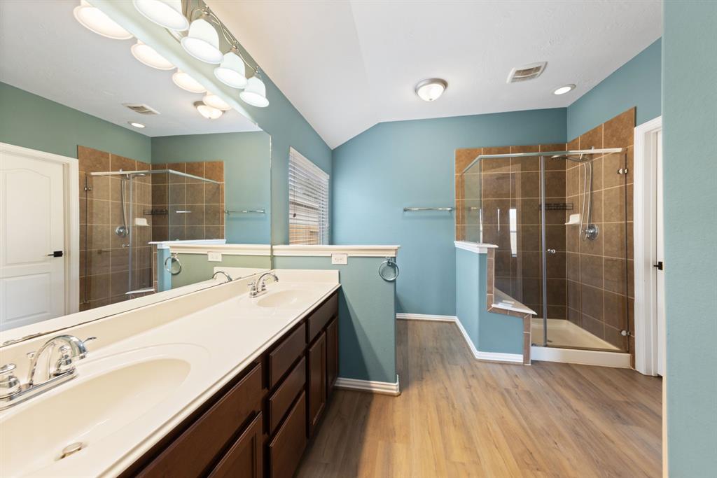 19103 Ayston Drive, Tomball, Texas image 11
