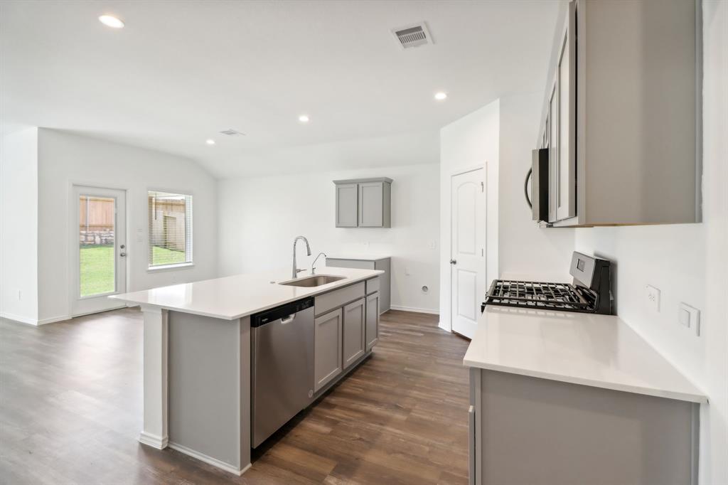 15000 Timber Pines Drive, New Caney, Texas image 3