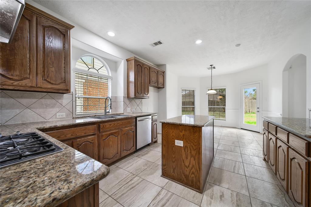 714 Stubbs Bend Drive, Rosenberg, Texas image 34