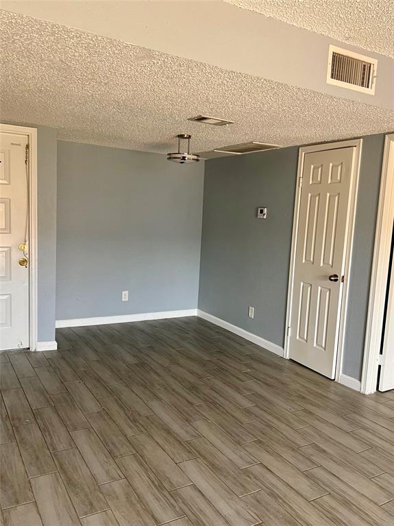 2830 S Bartell Street #210, Houston, Texas image 6