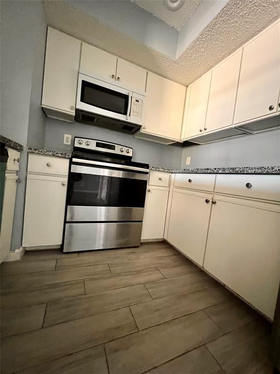 2830 S Bartell Street #210, Houston, Texas image 8
