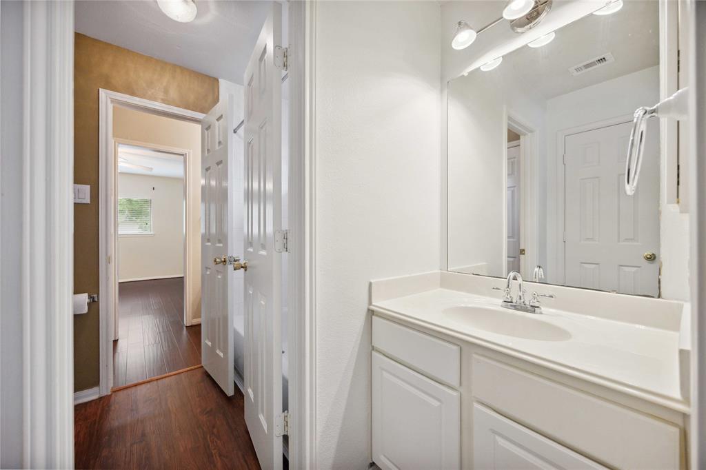 4702 Plato Park Drive, Sugar Land, Texas image 28