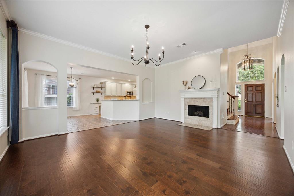 4702 Plato Park Drive, Sugar Land, Texas image 6