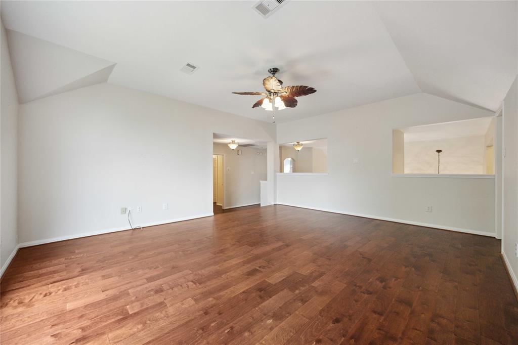 4702 Plato Park Drive, Sugar Land, Texas image 25