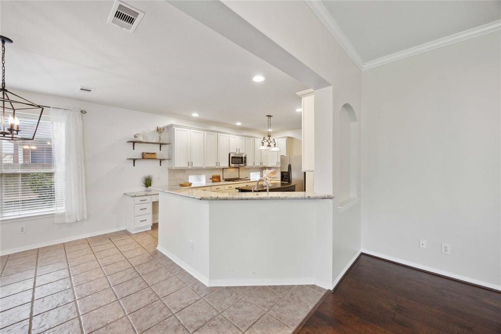 4702 Plato Park Drive, Sugar Land, Texas image 8