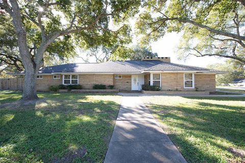 A home in El Campo