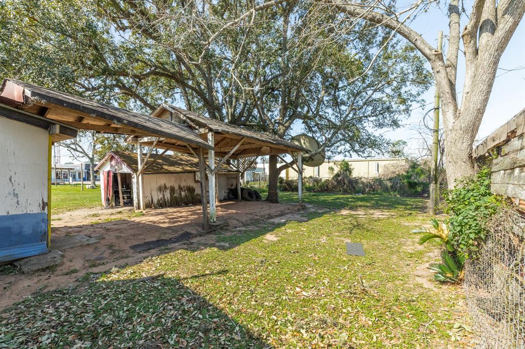 114 N 15th Street, West Columbia, Texas image 6