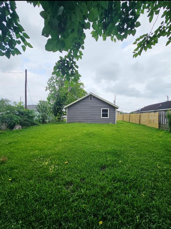 1806 Avenue D, Dickinson, Texas image 33