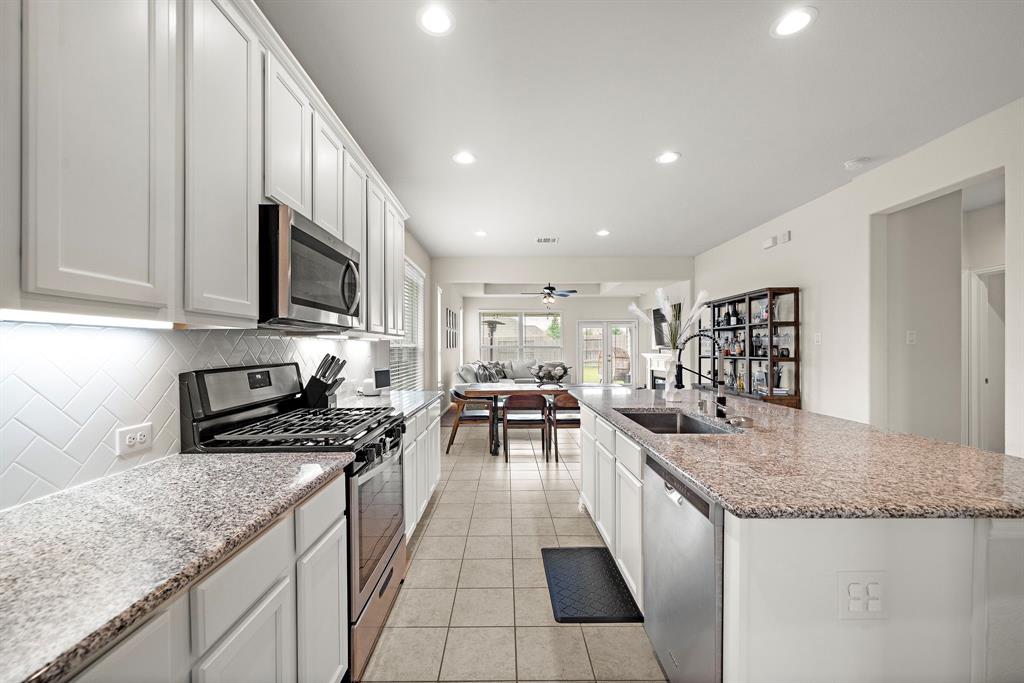5207 Windy Plantation Drive, Brookshire, Texas image 11