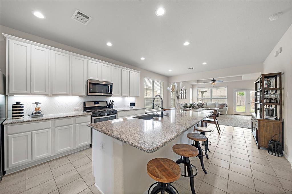 5207 Windy Plantation Drive, Brookshire, Texas image 2