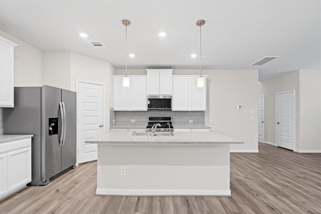 7051 Silverleaf Oak Street, Conroe, Texas image 10
