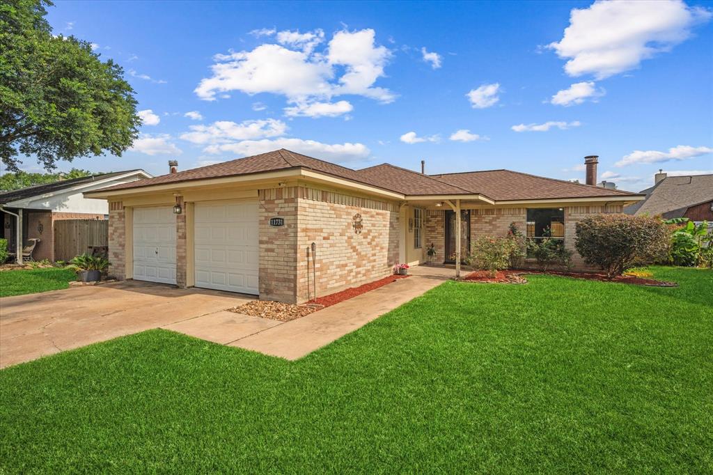 11731 Bexar Drive, La Porte, Texas image 1