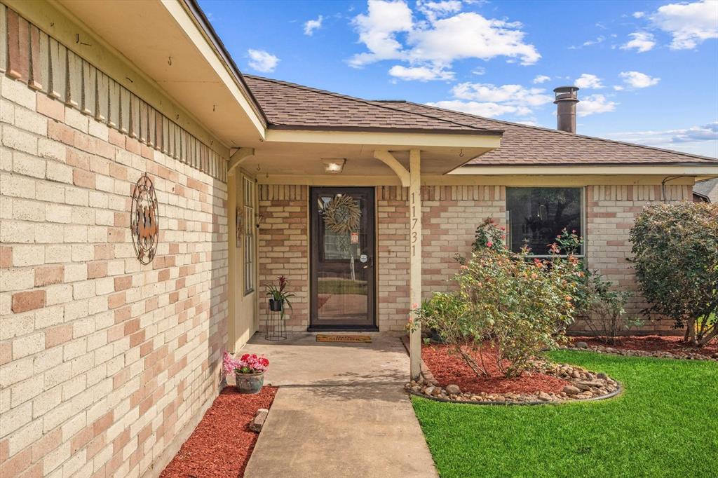 11731 Bexar Drive, La Porte, Texas image 4