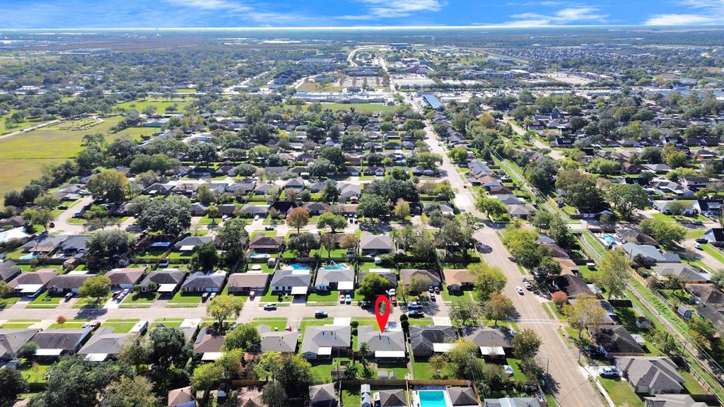1110 E Brown Lane, Deer Park, Texas image 4