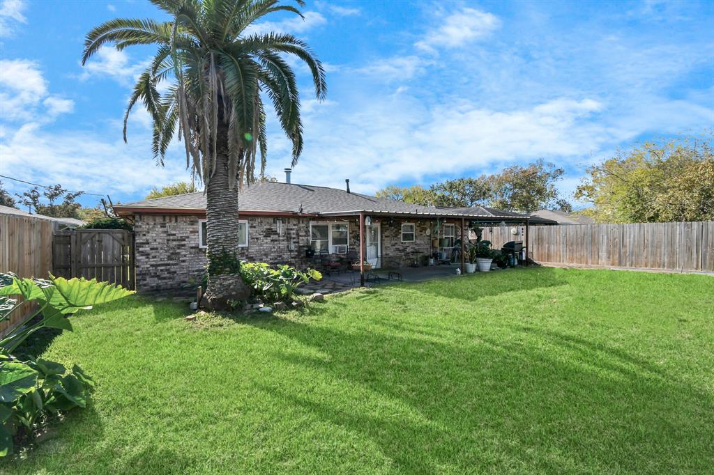 1110 E Brown Lane, Deer Park, Texas image 34
