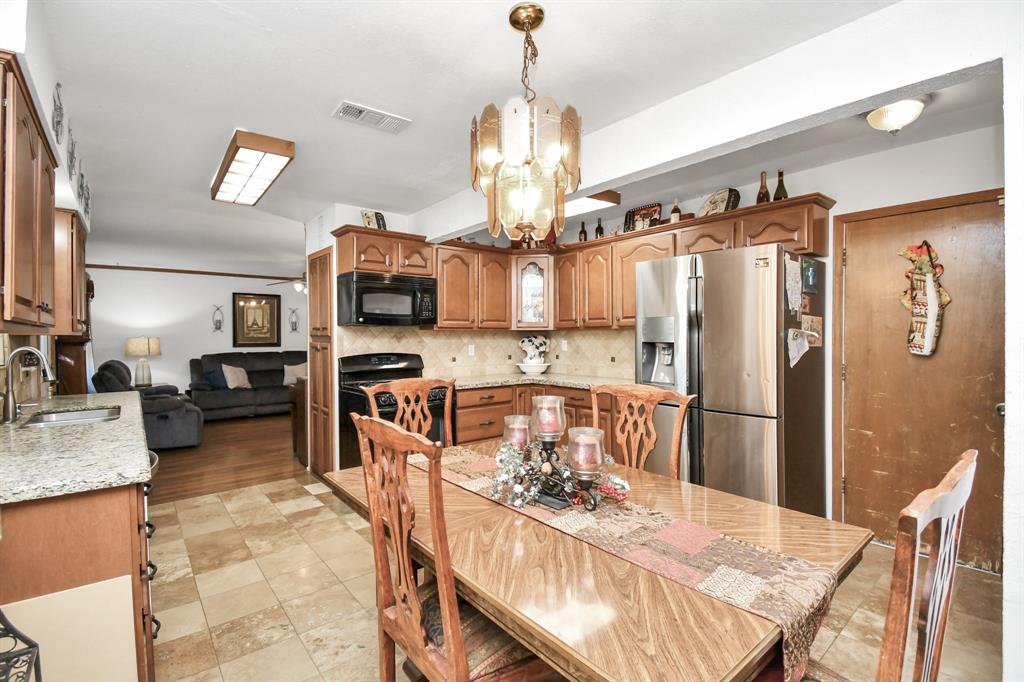 1110 E Brown Lane, Deer Park, Texas image 18