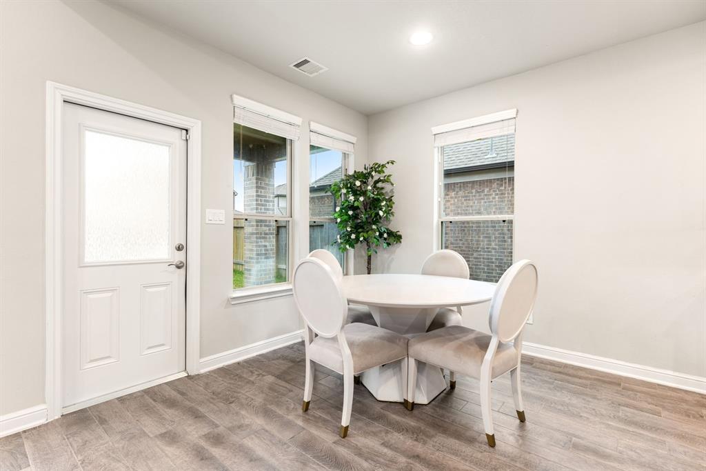 4915 Lacebark Pine Trail, Rosenberg, Texas image 10