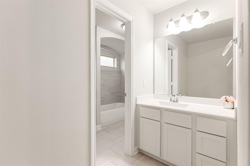 4915 Lacebark Pine Trail, Rosenberg, Texas image 20
