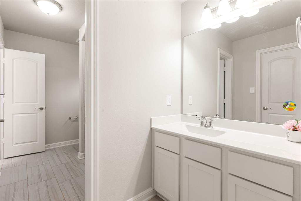 4915 Lacebark Pine Trail, Rosenberg, Texas image 23