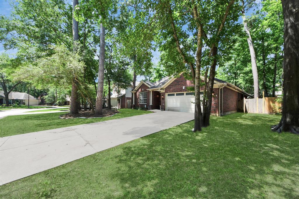 50 E Trillium Circle, The Woodlands, Texas image 3