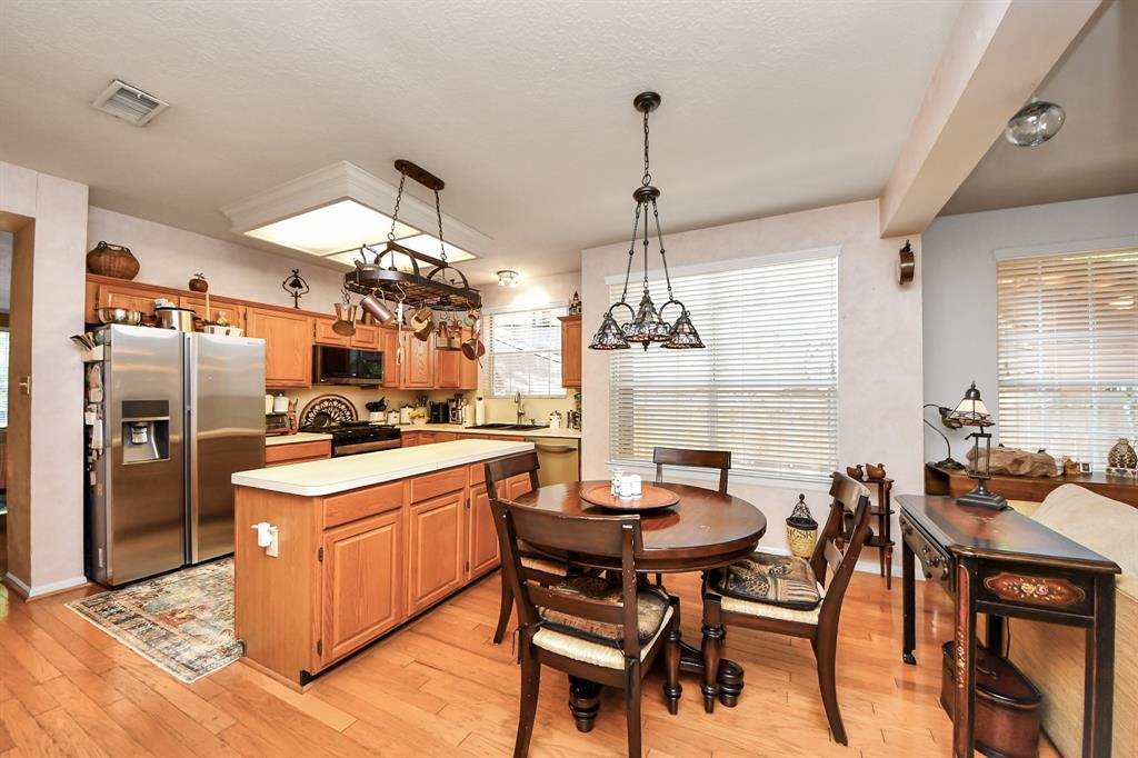 50 E Trillium Circle, The Woodlands, Texas image 12