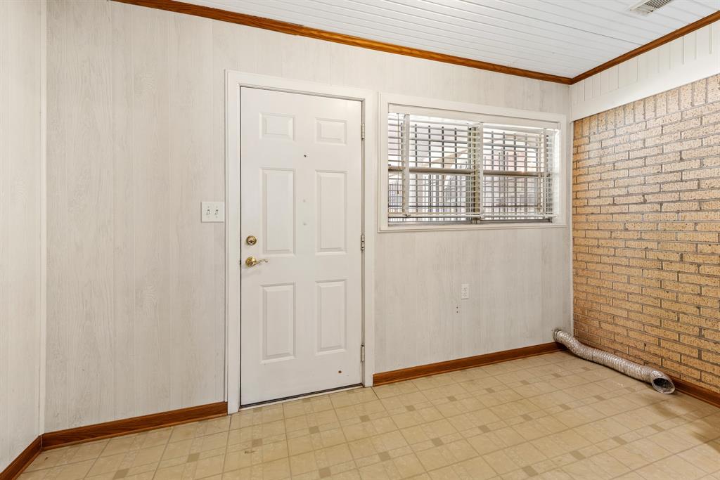 1704 N Pacific Street, Conroe, Texas image 22