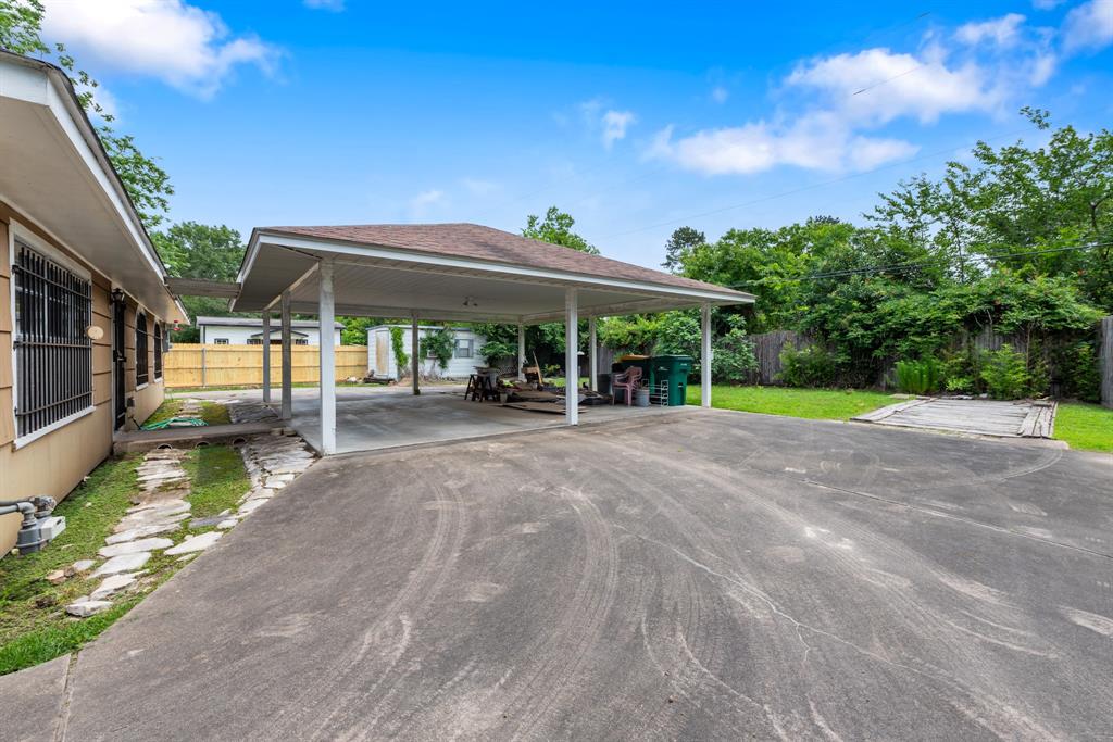 1704 N Pacific Street, Conroe, Texas image 23