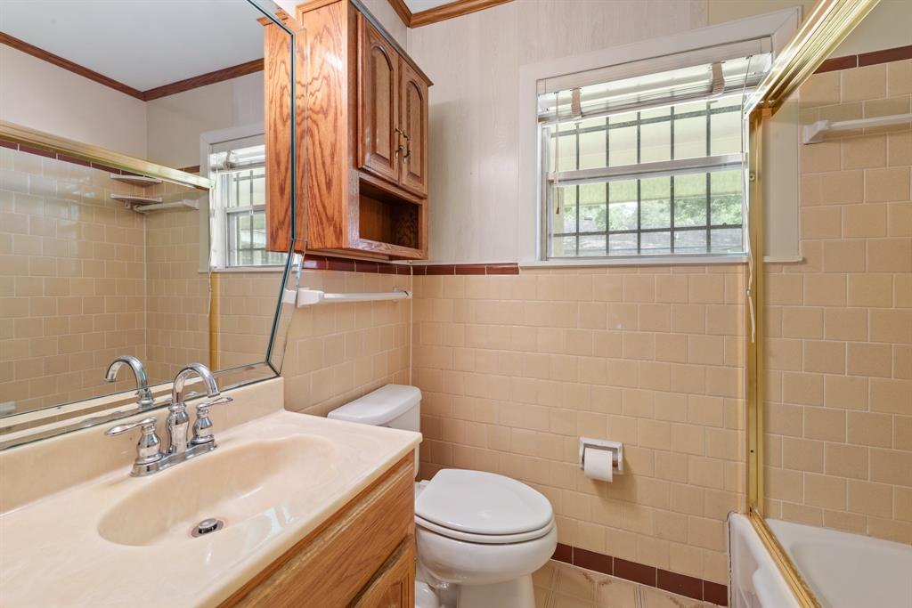 1704 N Pacific Street, Conroe, Texas image 16