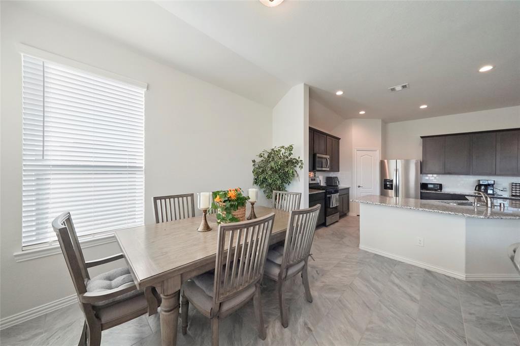 152 Bayou Bend Boulevard, Angleton, Texas image 8