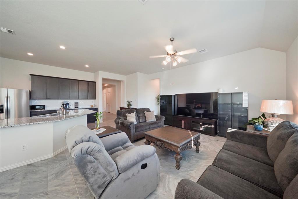 152 Bayou Bend Boulevard, Angleton, Texas image 9